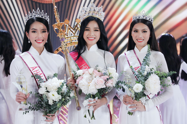 Bố và chị gái tiết lộ bất ngờ về tân Hoa hậu Việt Nam 2020